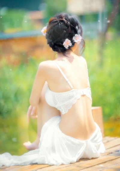 一个卖房子的女人