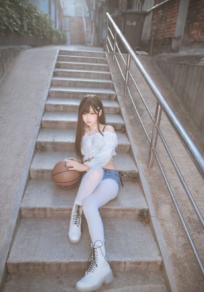 小精灵电影在线观看完整版