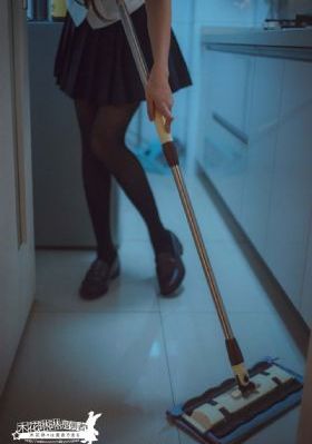 巨大女英雄