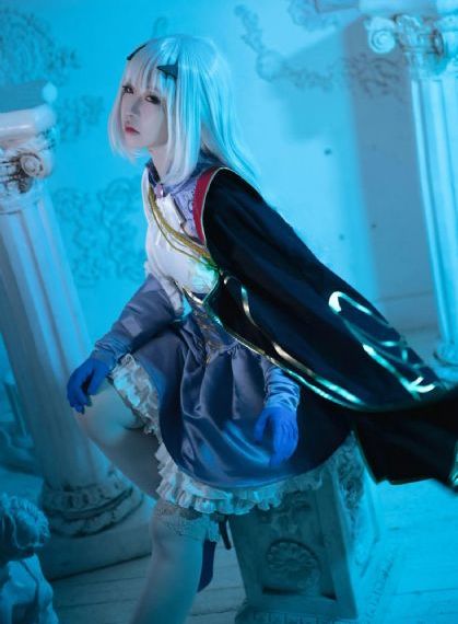 世间女子