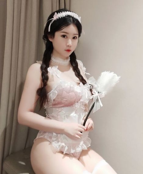 写作业坐在捧捧上面的句子